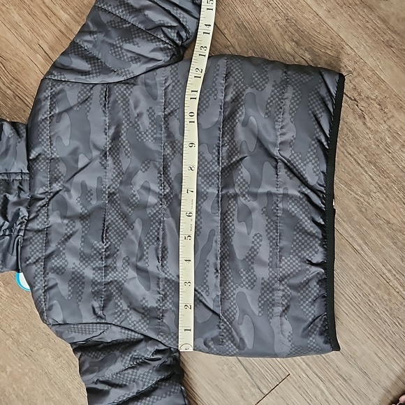 Carter's, reversible, jacket, size 12 months, boys, black, red, hooded - Picture 5 of 9